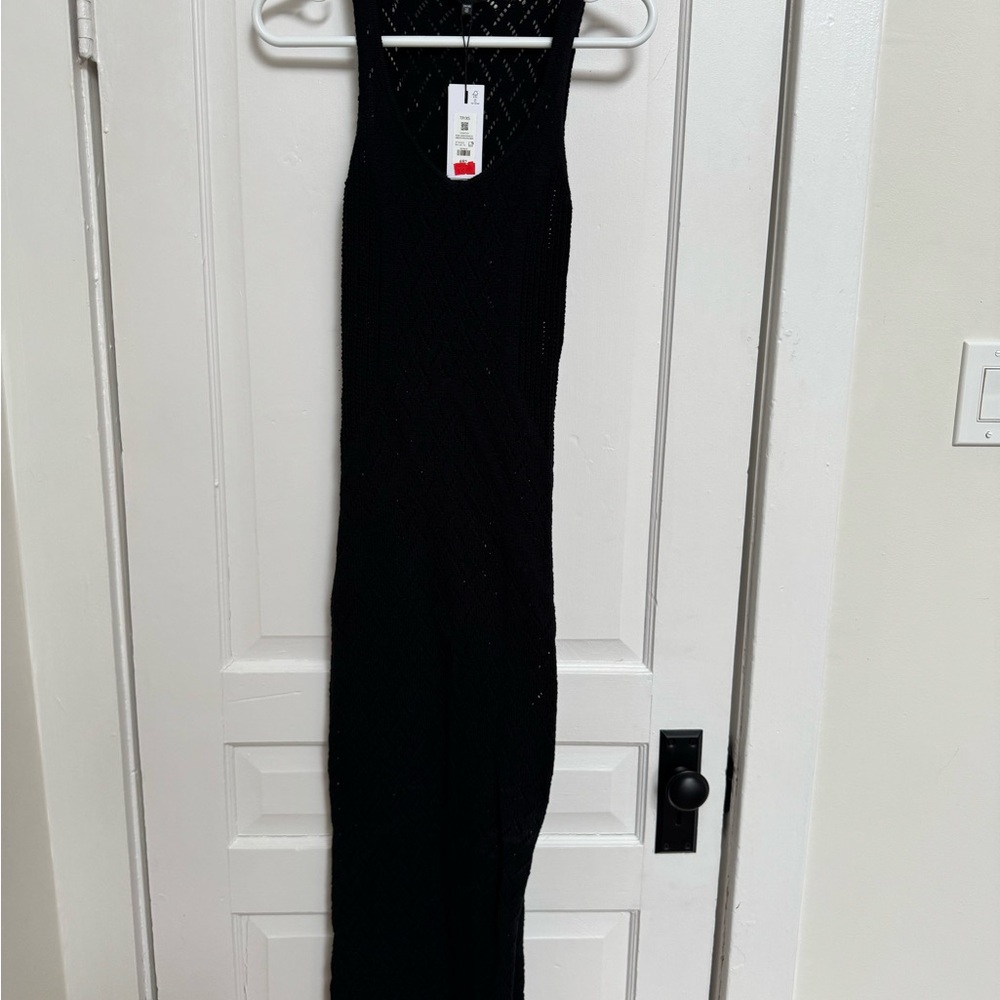 Black Sleeveless Knit Dress